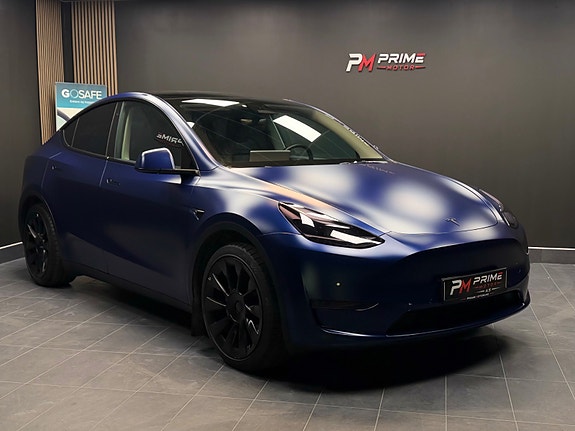 Tesla Model Y 3 of 30