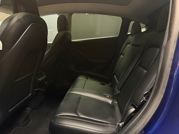 Tesla Model Y 30 of 30