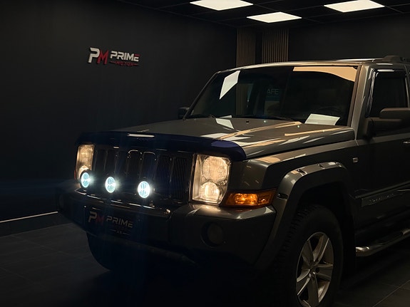 Jeep Commander 16 of 30