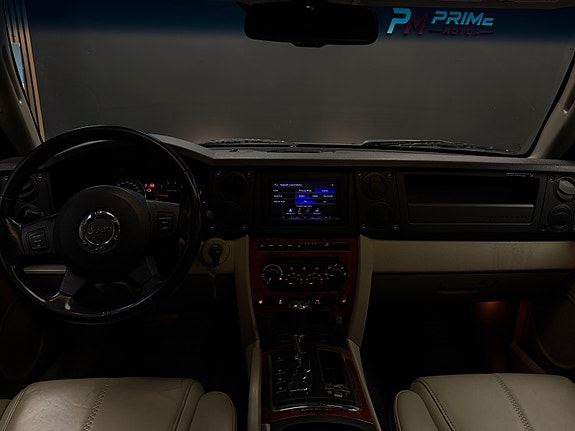 Jeep Commander 26 of 30