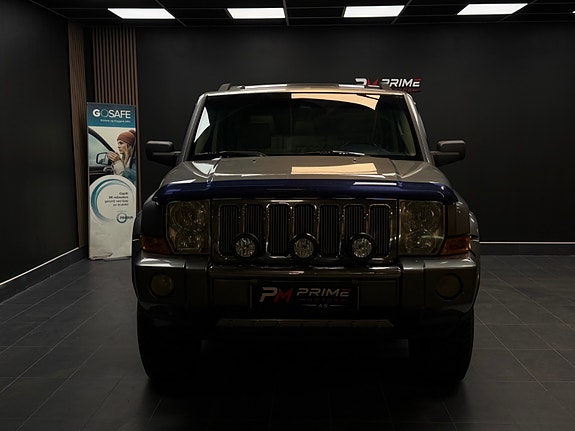Jeep Commander 9 of 30