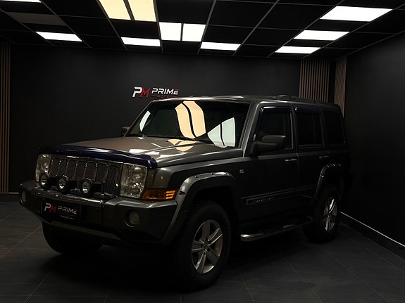 Jeep Commander 12 of 30