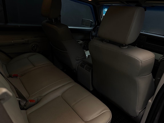 Jeep Commander 29 of 30