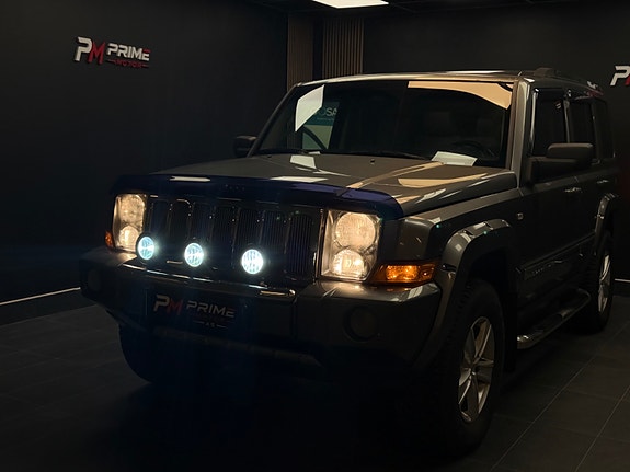 Jeep Commander 11 of 30