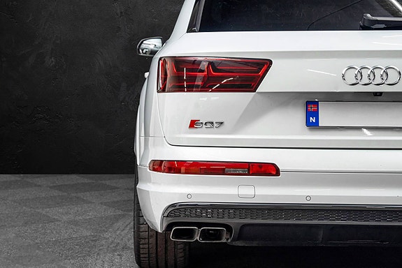 Audi SQ7 10 of 30