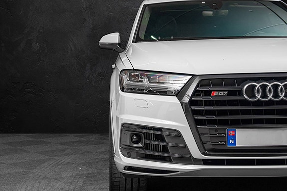 Audi SQ7 3 of 30