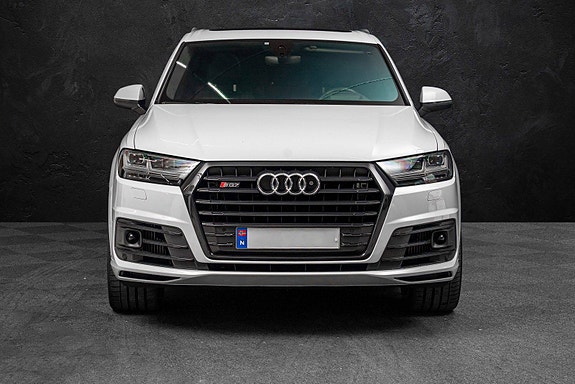 Audi SQ7 2 of 30