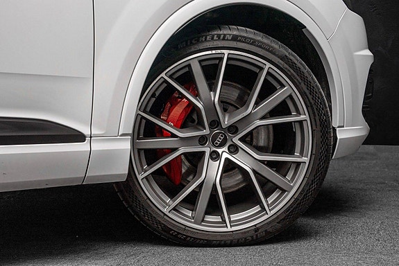 Audi SQ7 13 of 30