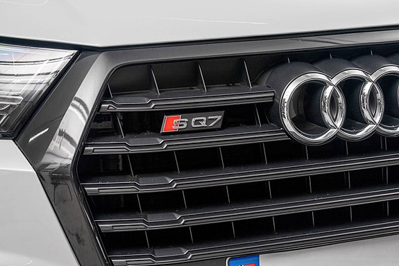 Audi SQ7 9 of 30