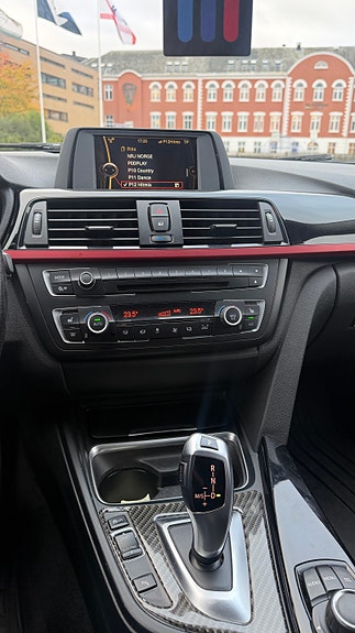 BMW 320d 14 of 19