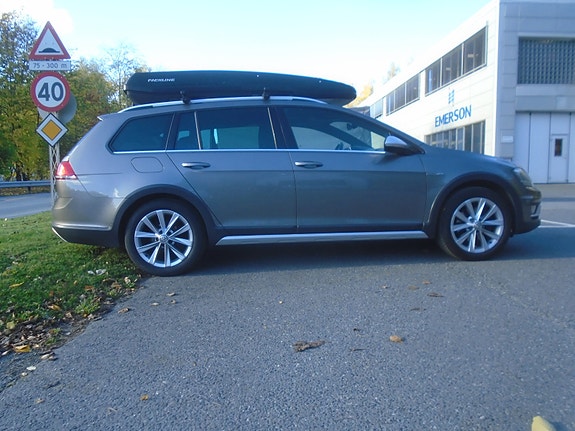 Volkswagen Golf Alltrack 5 of 30