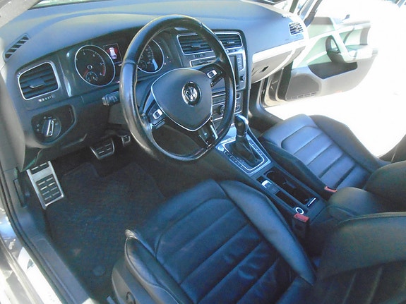 Volkswagen Golf Alltrack 19 of 30