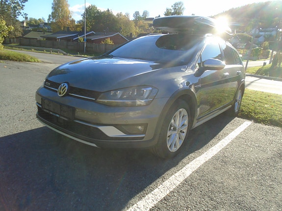 Volkswagen Golf Alltrack 2 of 30