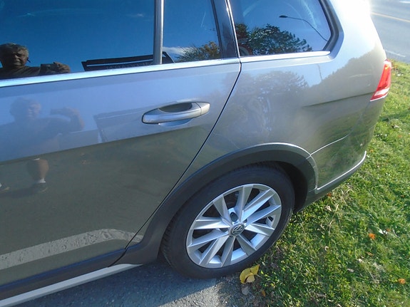 Volkswagen Golf Alltrack 10 of 30