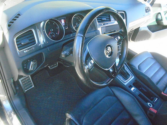 Volkswagen Golf Alltrack 20 of 30