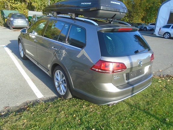 Volkswagen Golf Alltrack 8 of 30