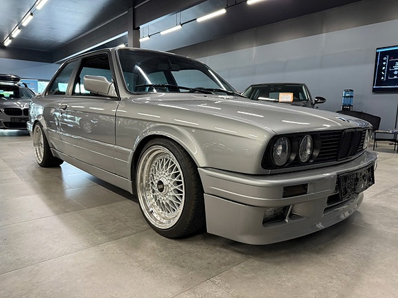 BMW 325i 21 of 29