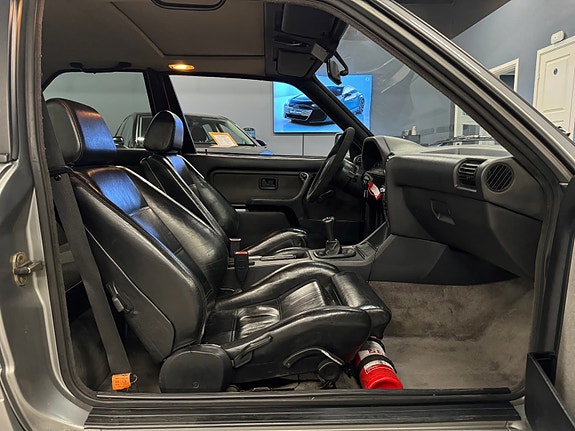 BMW 325i 8 of 29