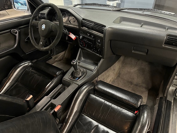 BMW 325i 10 of 29
