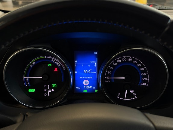 Toyota Auris 26 of 30