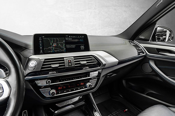 BMW X3 28 of 30