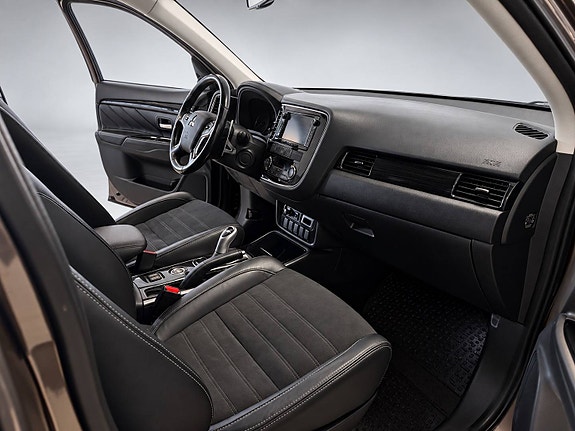 Mitsubishi Outlander 7 of 15