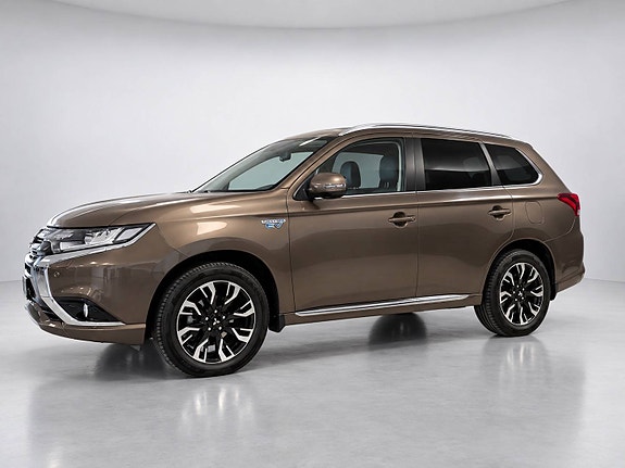 Mitsubishi Outlander 2 of 15