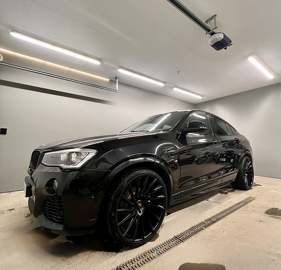 BMW X4 2 of 21