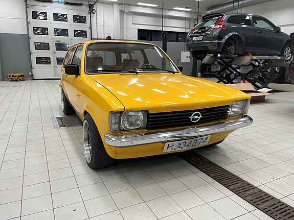Opel Kadett 2 of 18