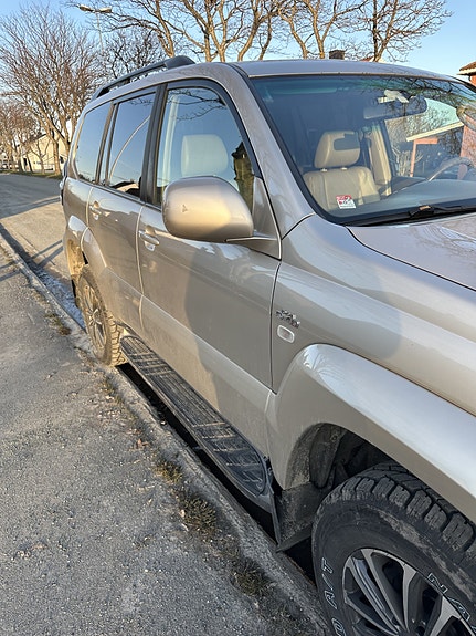 Toyota Land Cruiser 5 of 19