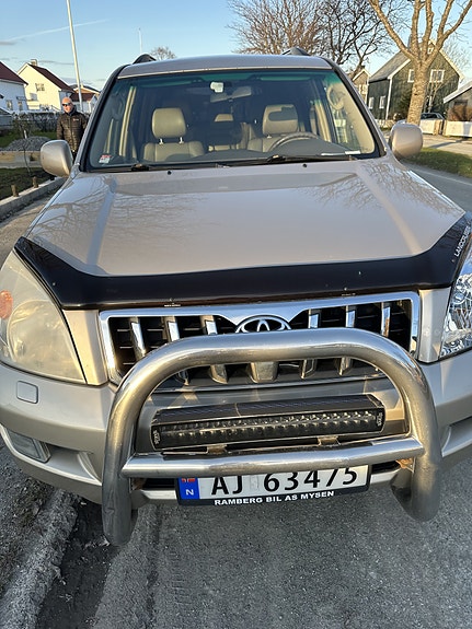 Toyota Land Cruiser 19 of 19