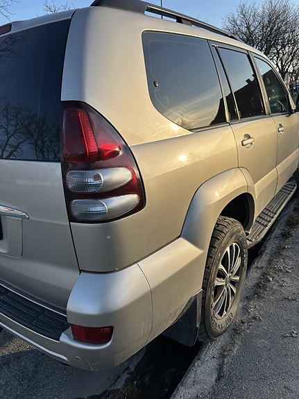 Toyota Land Cruiser 11 of 19