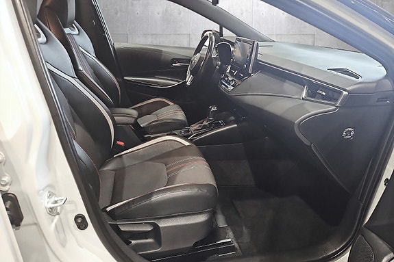 Toyota Corolla 14 of 23