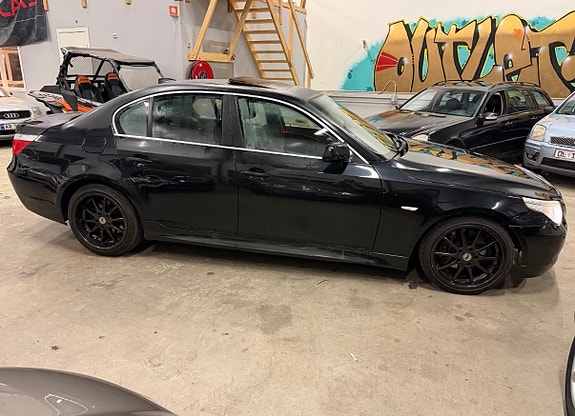 BMW 520i 11 of 20