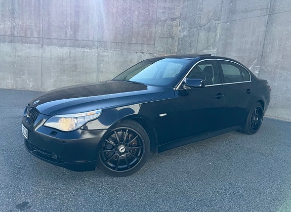 BMW 520i 2 of 20