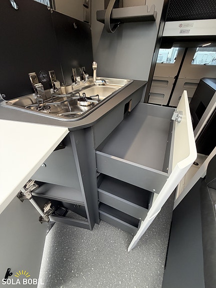 Adria Twin Supreme 640 SGX 2027 | 180HK Automat | ALDE Diesel & Strøm  | El. senkeseng | 4250kg | 3500kg 9 of 30