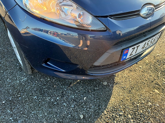 Ford Fiesta 12 of 24