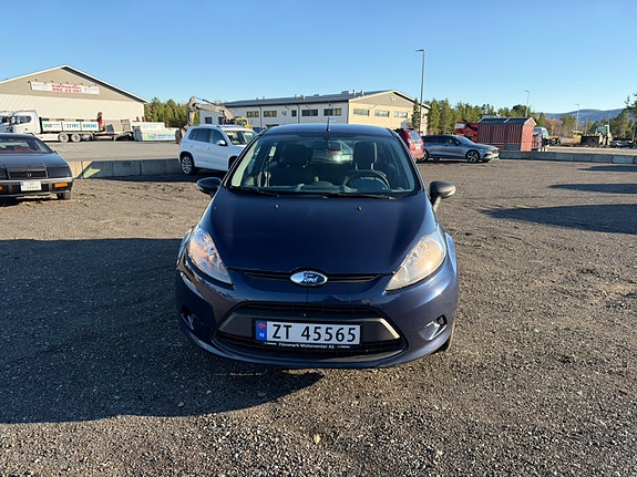 Ford Fiesta 2 of 24