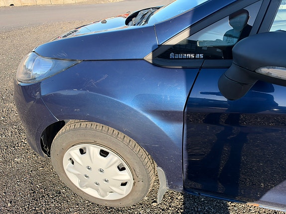 Ford Fiesta 14 of 24