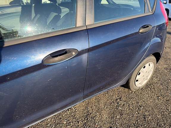 Ford Fiesta 15 of 24