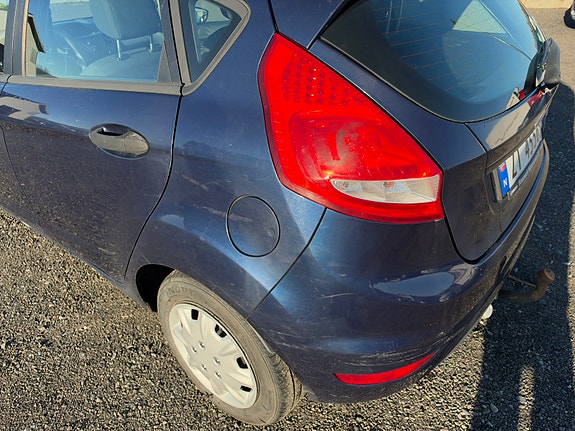 Ford Fiesta 6 of 24