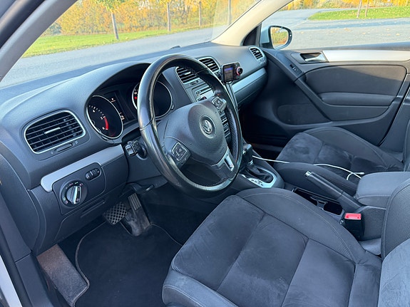Volkswagen Golf VI 10 of 17