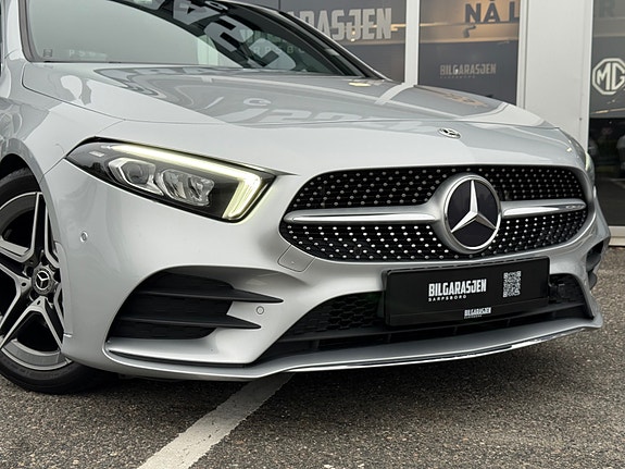 Mercedes-Benz A200 3 of 30