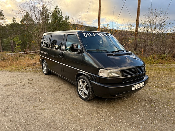 Volkswagen Caravelle 3 of 28