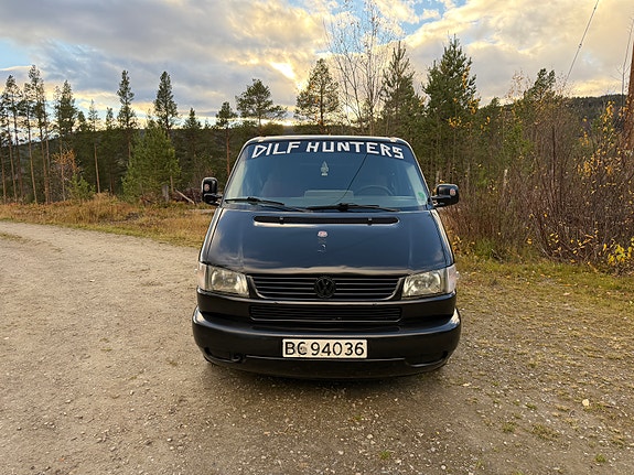 Volkswagen Caravelle 2 of 28