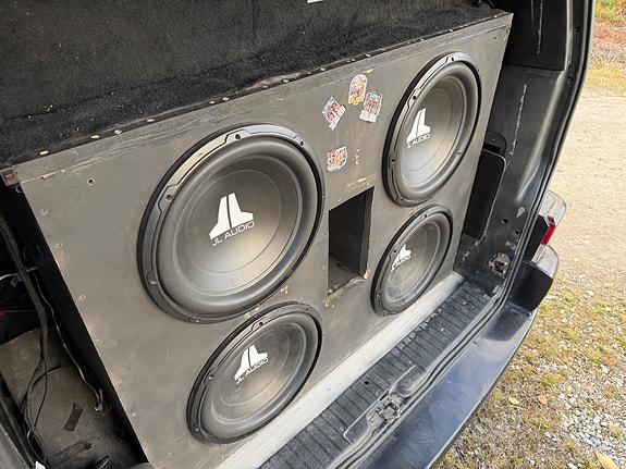 Volkswagen Caravelle 21 of 28