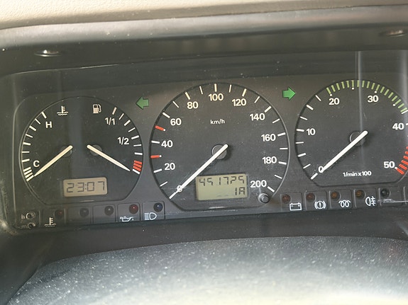 Volkswagen Caravelle 11 of 28