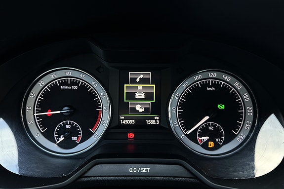 Skoda Octavia 25 of 30