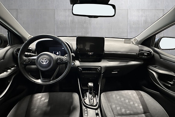 Toyota Yaris 9 of 19