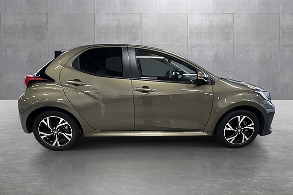 Toyota Yaris 6 of 19